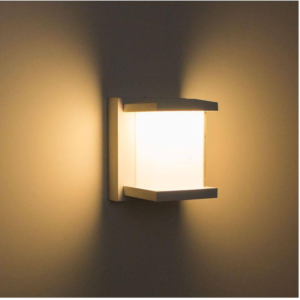 Arandela externa estilo industrial Pontofrio