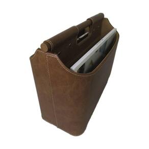 Revisteiro 2 Compartimentos Em Couro Marrom 36X28,5X17Cm Btc