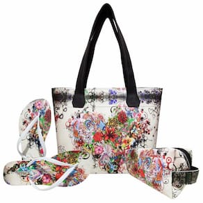 Kit Casual Feminino Coração com Bolsa, Necessaire e Chinelo, Magicc