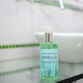 Sabonete Líquido Brisa de Erva Doce 250ml Empório & Cia