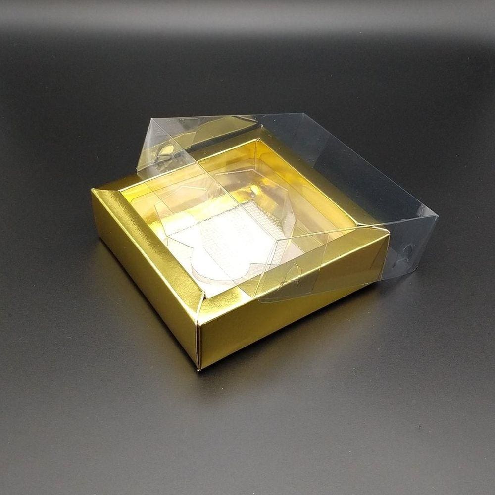 Kit para coração diamantado pequeno com 1 forma e 5 caixas douradas com tampa e berço