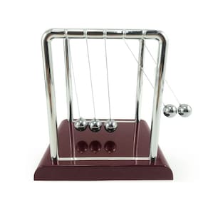 Pendulo De Newton Enfeite Para Decoração De Mesa Escritório