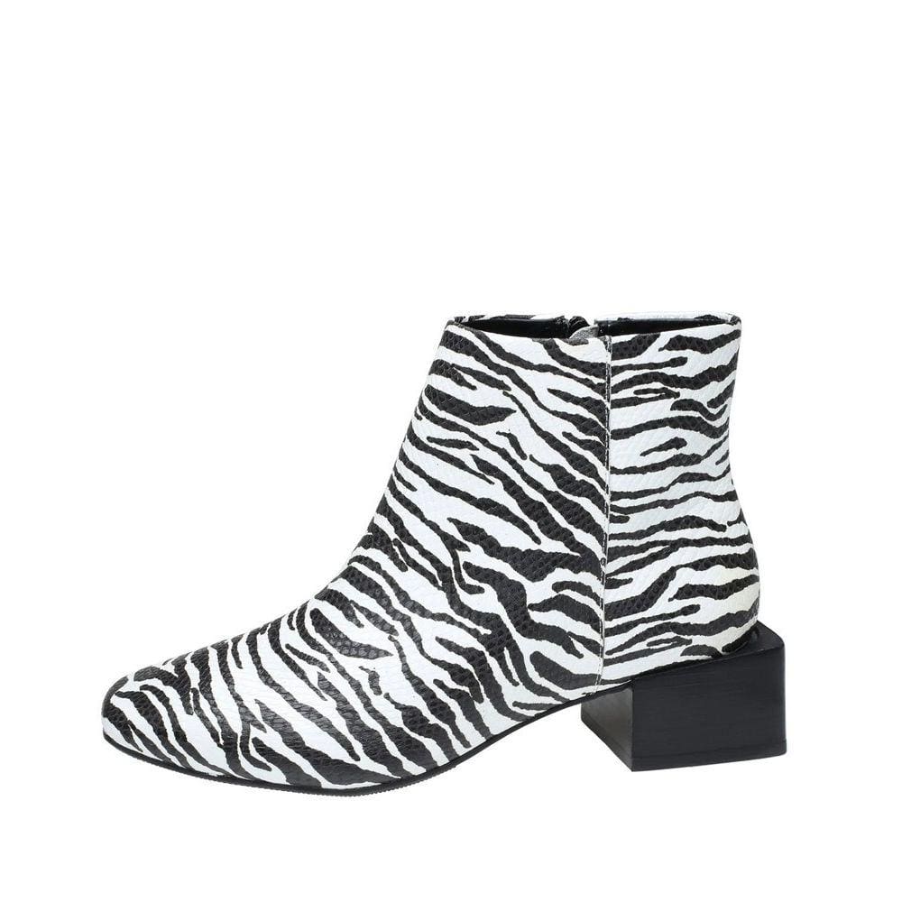Bota Couro Zebra Cano Curto Tabita 11413362