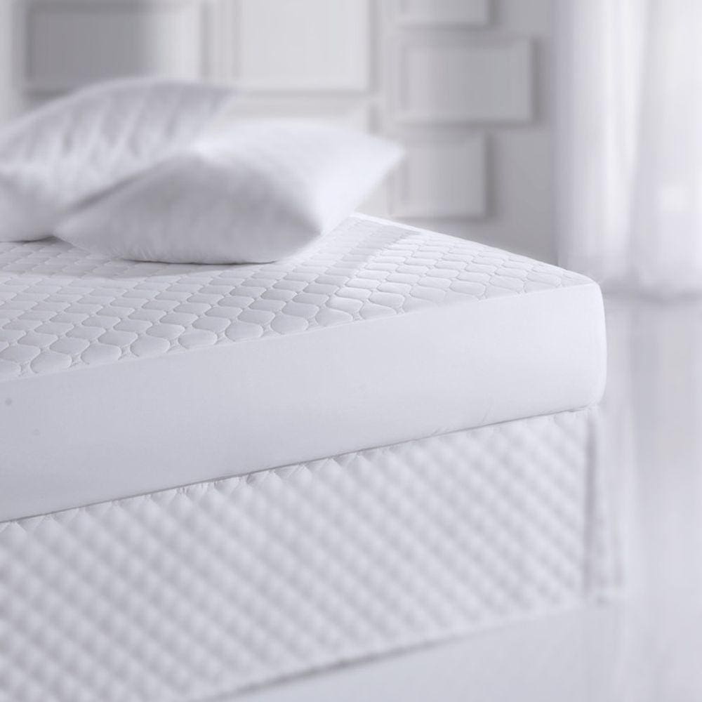 Protetor de Colchão Casal Altenburg com elástico Impermeável Boulevard Branco