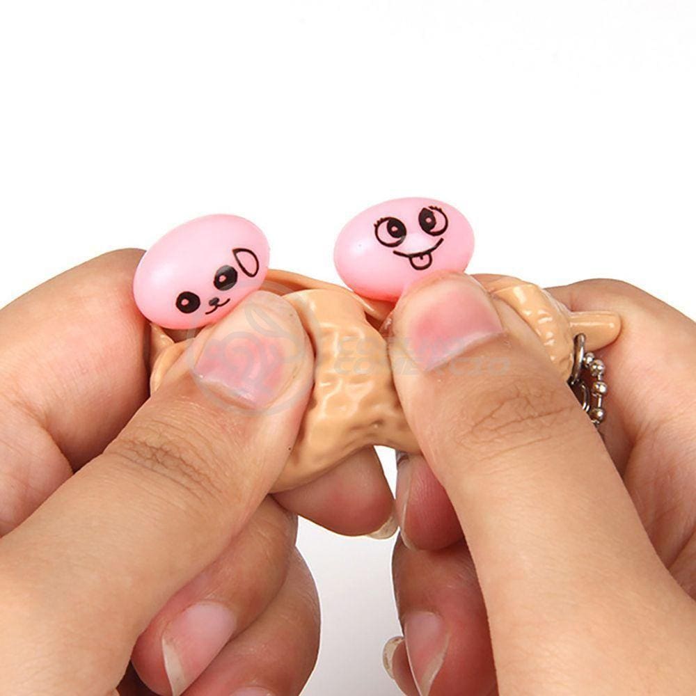 Chaveiro Amendoim Brinquedo Anti Stress Silicone Marrom
