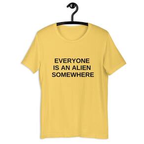 Camiseta Blusa Tshirt Feminina - Everyone Is An Alien Somewhere
