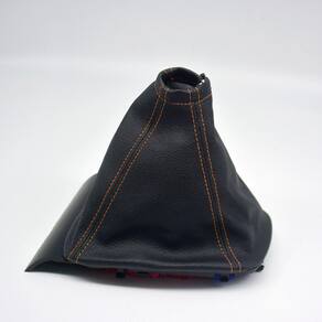 Coifa de alavanca de câmbio para o carro CHEVROLET Onix / Prisma 2013-2019 PRETA C/ LARANJA (Base PRETA)