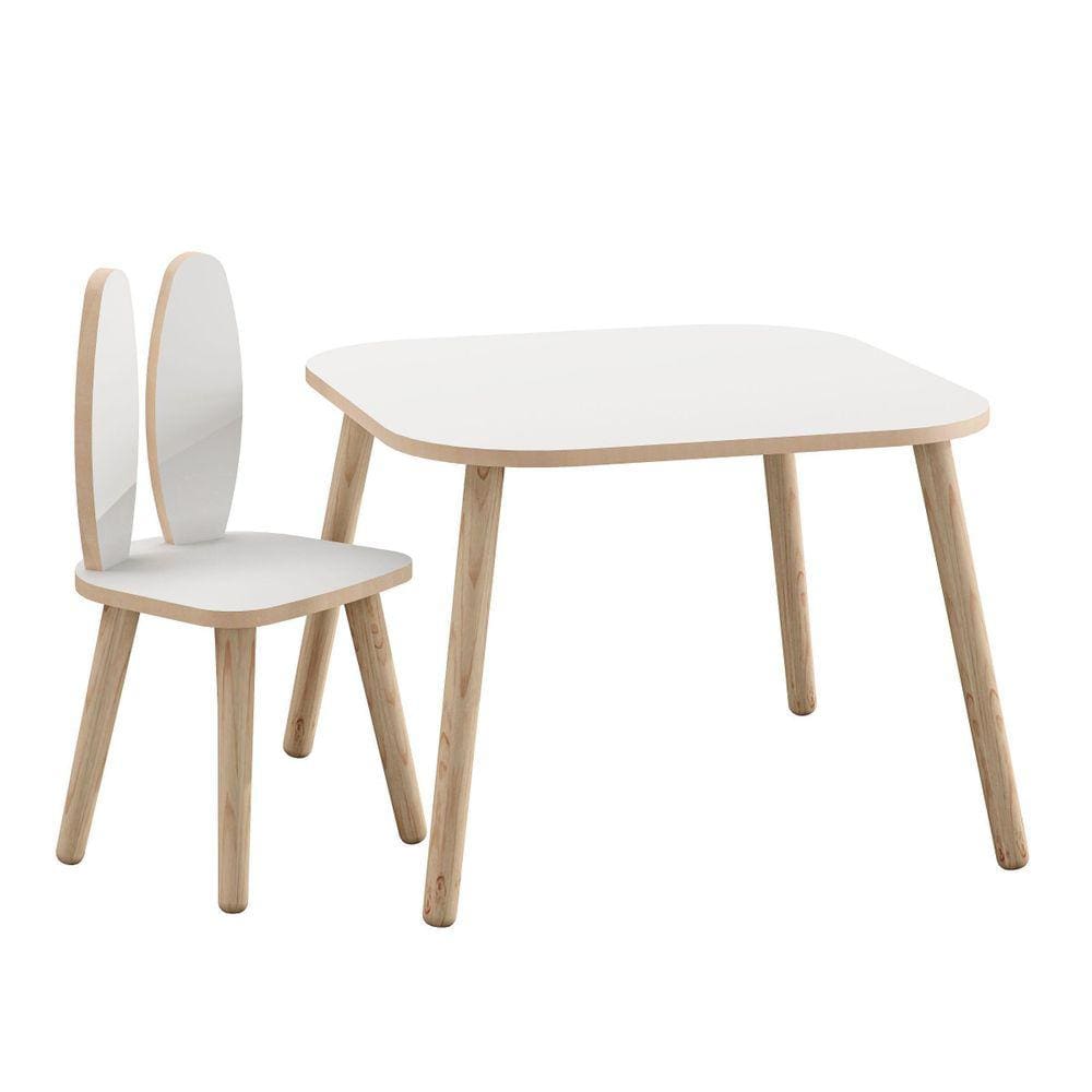 Mesa Com Uma Cadeira Coelho