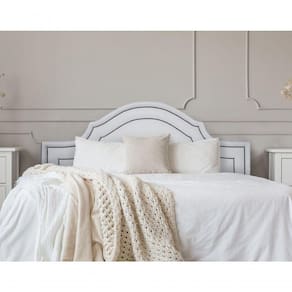Cabeceira Queen Luxo 160x60 Courino Branco Tachas Fumê