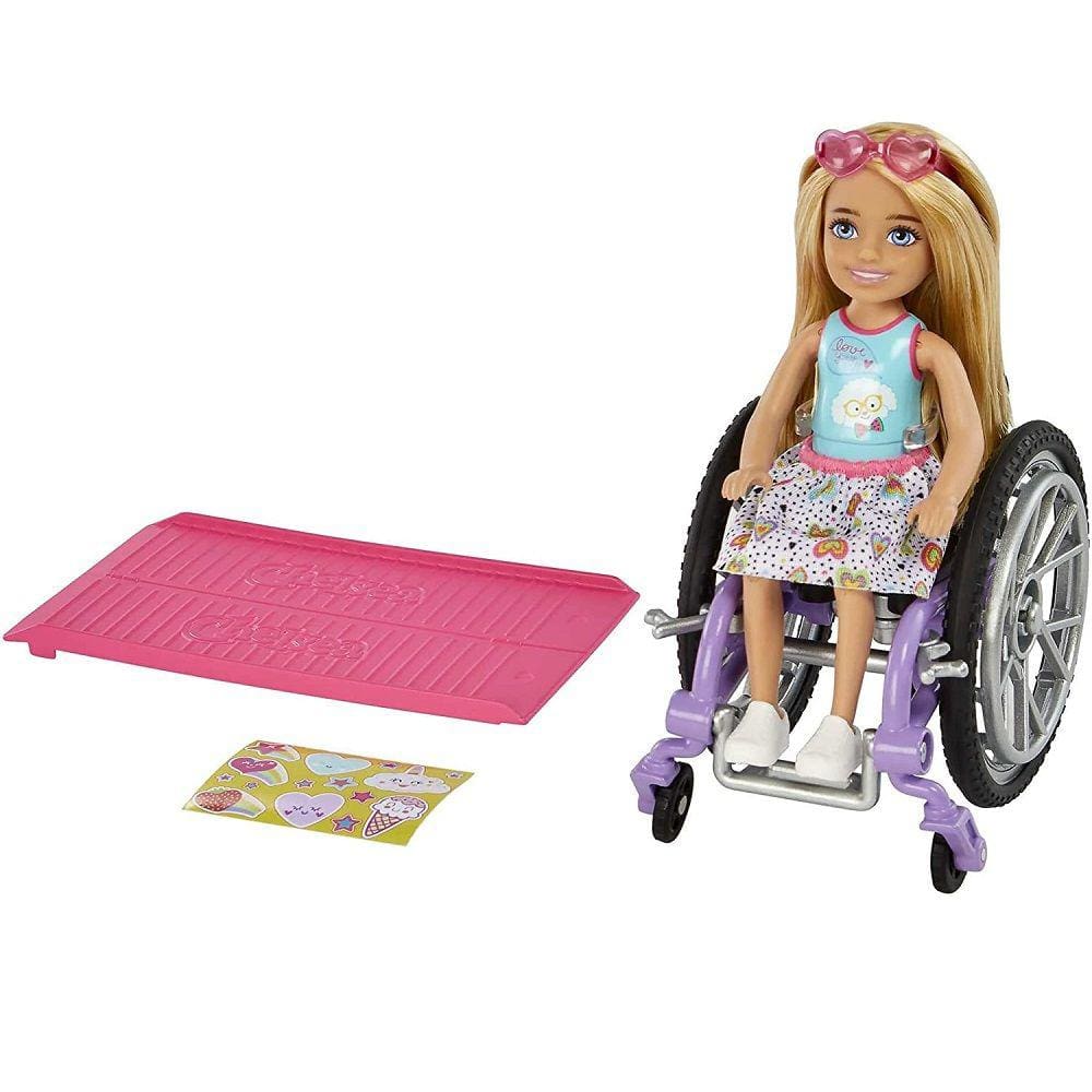 Boneca Barbie Quero Ser Cuidadora do Galinheiro Mattel Dhb63 em Promoção na  Americanas