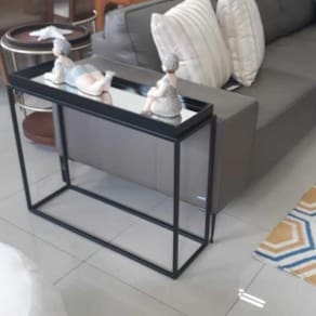 Mesa Lateral 80cm Máli Essentials Preto