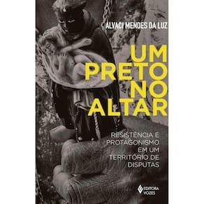 Um preto no altar