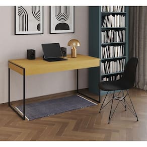 Escrivaninha Industrial Escritório Malta Canela 137X53Cm Com 1 Cadeira Preta Base Ferro Cor: Canela