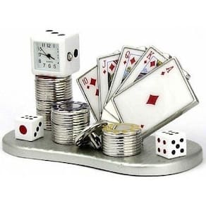 Relógio Tema Poker Miniatura Em Aço Carta Baralho Dado Ficha