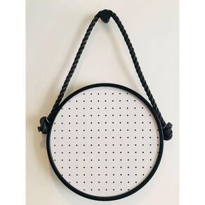 Pegboard  Adnet Preto Corda Preta Fundo Branco 40 cm Redondo