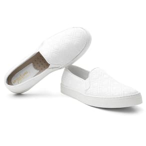 Tênis Slip On Feminino Couro Matelassê Conforto Versátil