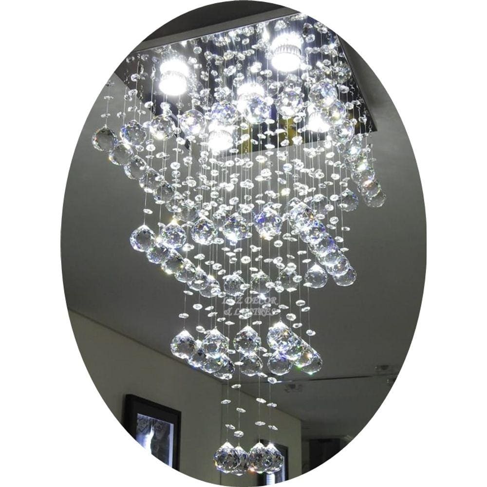 Lustre No Modelo Torre De Cristal Em Alto Brilho Tamanho: 38x38 Com 70cm