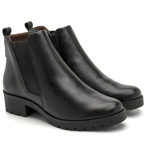 Bota Chelsea Cano Curto em Couro First Concept Tratorada com Elasticos Laterais