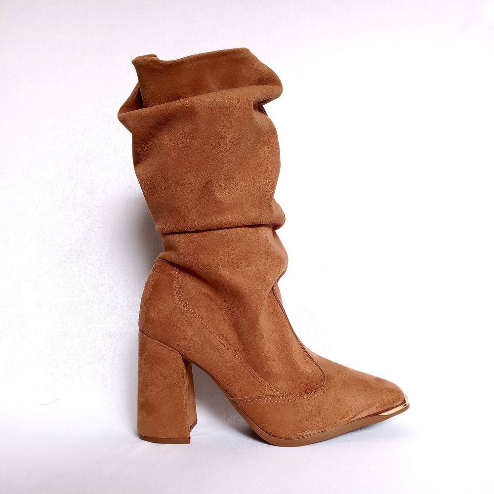 Bota vizzano hot sale caramelo