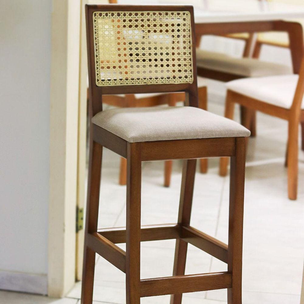 Banqueta de Madeira Maciça com Encosto em Rattan - Grécia - Art Salas