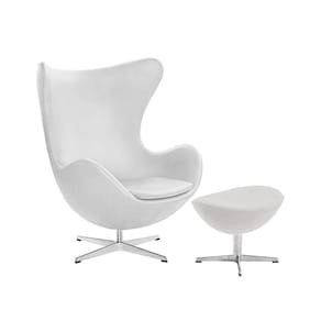 Poltrona Egg Com Puff Base Em Alumínio Couro Natural Branco Cor Branco