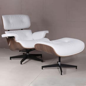 Poltrona Charles Eames Courino Com Puff Branco Cor Branco
