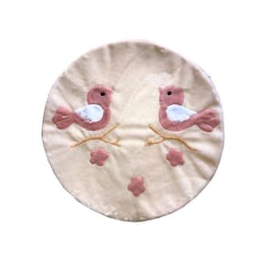 Tapete Pelúcia Pássaros Birds 90Cm X 90Cm Quarto Infantil Base Emborrachado - Palha Com Rosê