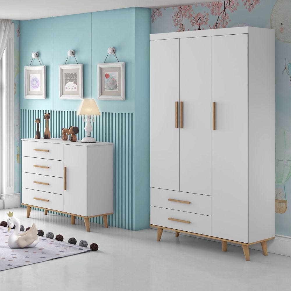 Quarto de Bebê Retrô Guarda Roupa 3 Portas com Gavetas Cômoda 4 Gavetas com Porta Ludmila Branco Fosco com Bétula Carolina Baby
