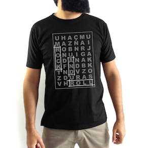 Camiseta Masculina Rock And Roll Caça Palavras Preta