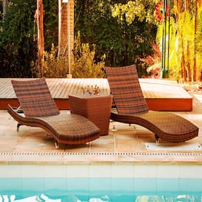 4 Cadeiras e Mesa Adaptada, 2 Espreguiçadeiras e Mesa + Chaise Meia Lua