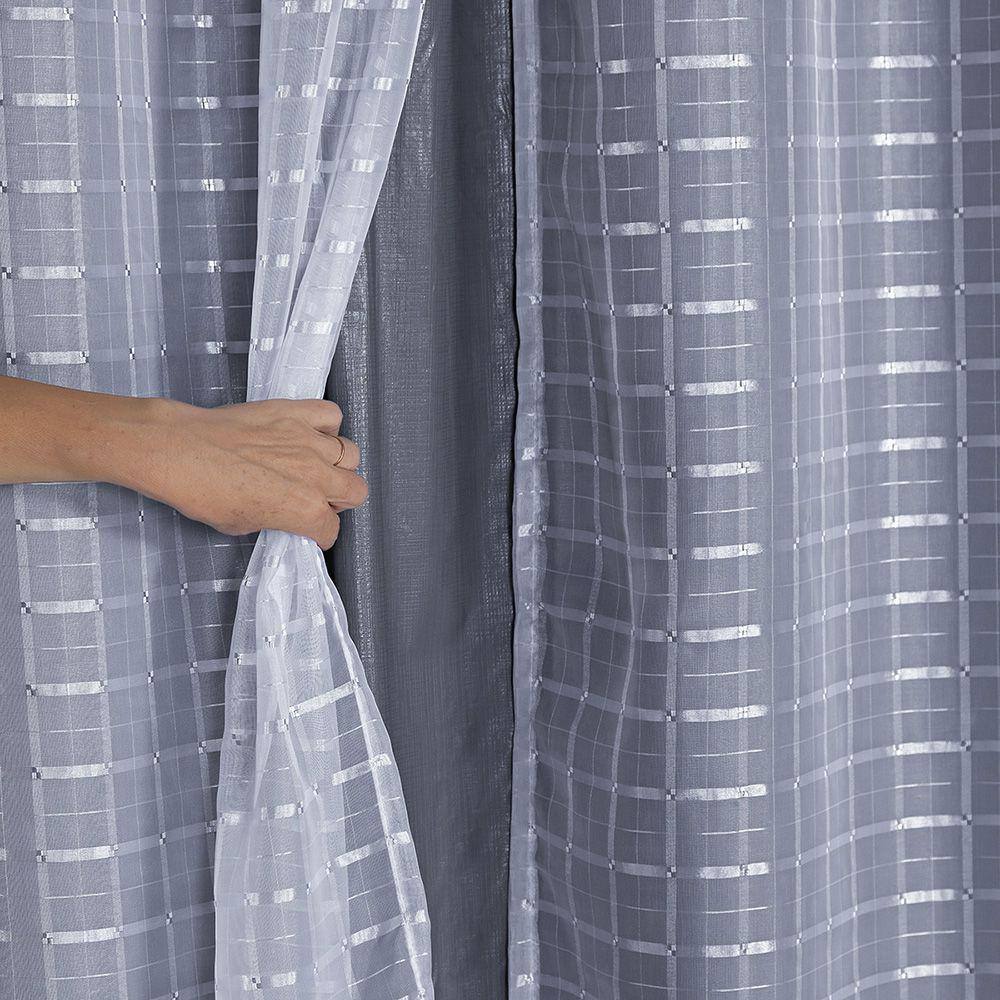 Cortina Blackout prata com Voil Xadrez 2,0 m x 1,4 m Branco