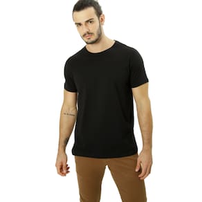 Camiseta Preta Básica 100% algodão para compor seu look no dia a dia