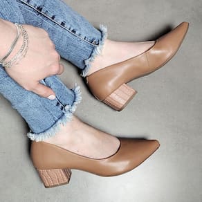 Scarpin Salto Baixo Bloco Napa Cadis