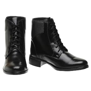 Bota Coturno Lisa M&D Store Bico Redondo Fecho em Cadarço
