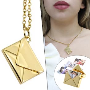 Colar Relicário Carta Dourada Semijoia Moda Feminina Corrente Groumet