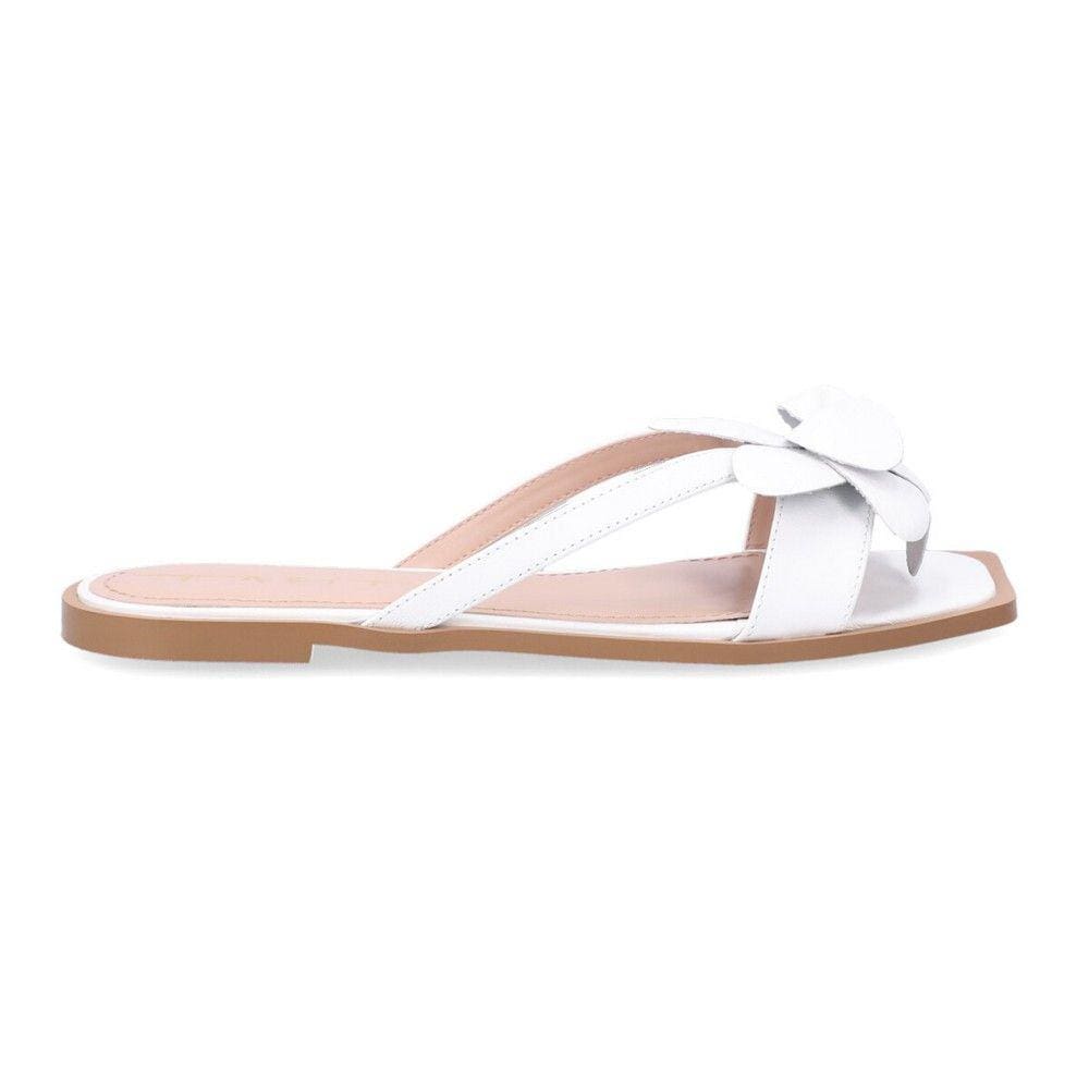 Chinelo Tabita 11774367
