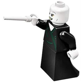 Minifigura LEGO Harry Potter: Lord Voldemort com varinha branca