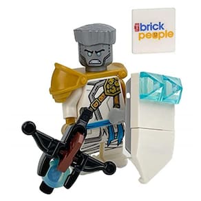 LEGO Ninjago: Minifigura Zane do Mestre da Montanha com Bowcaster e Escudo