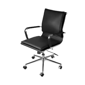 Cadeira Giratória Baixa Office Soft Em Pu Preto Base Rodízio Cromado