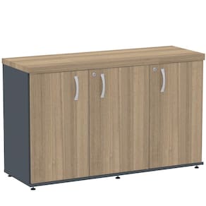 Armário Baixo Credenza PE40 Pandin 121,50 cm (largura) em MDP Cor Noce Naturalle e Grafito com Três Portas