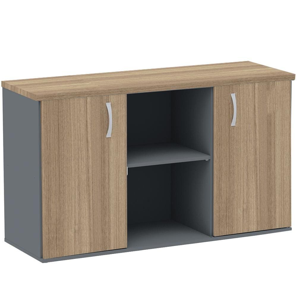 Armário Baixo Credenza PE25 Pandin 121,50 cm (largura) em MDP Cor Noce Naturalle e Grafito com Dois Nichos e Duas Portas