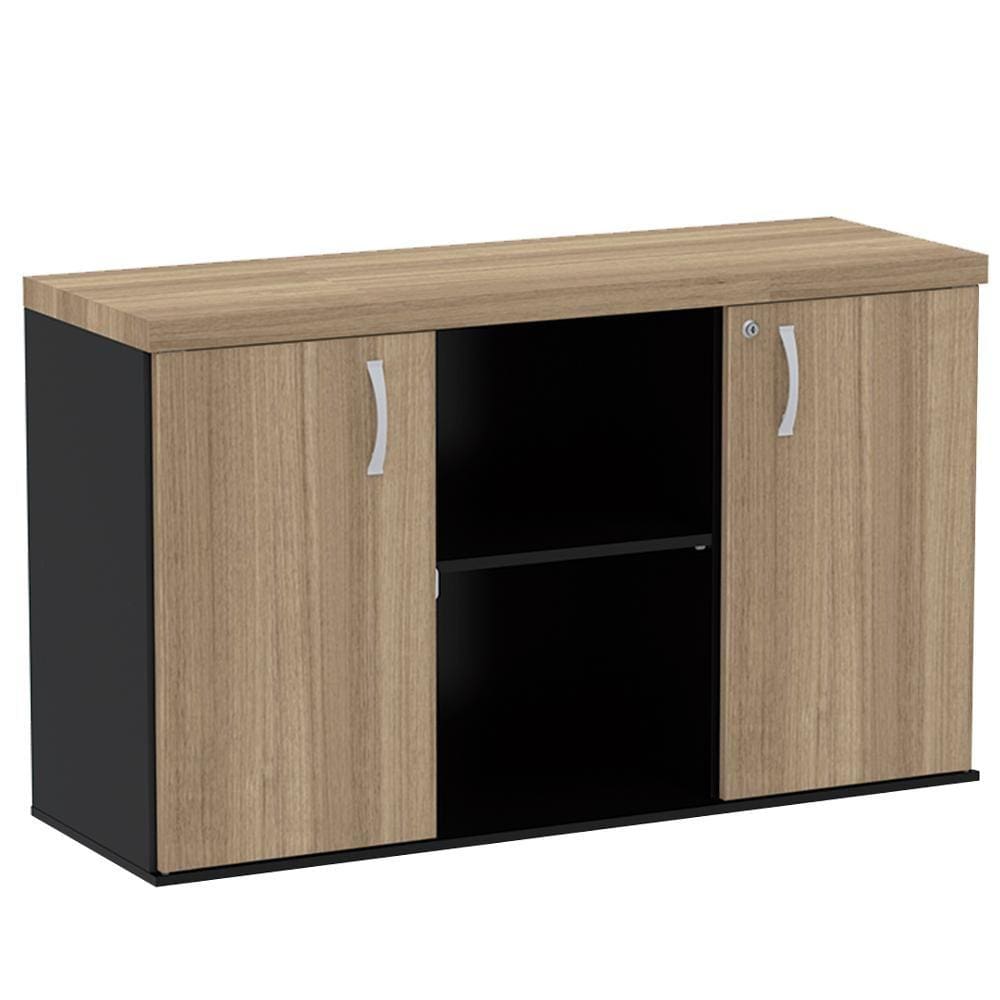 Armário Baixo Credenza PE40 Pandin 121,50 cm (largura) em MDP Cor Noce Naturalle e Preto Dois Nichos e Duas Portas