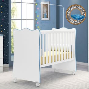 Berço c/ Rodízio Doce Sonho Branco Azul Qmovi + Colchão Physical Ortobom