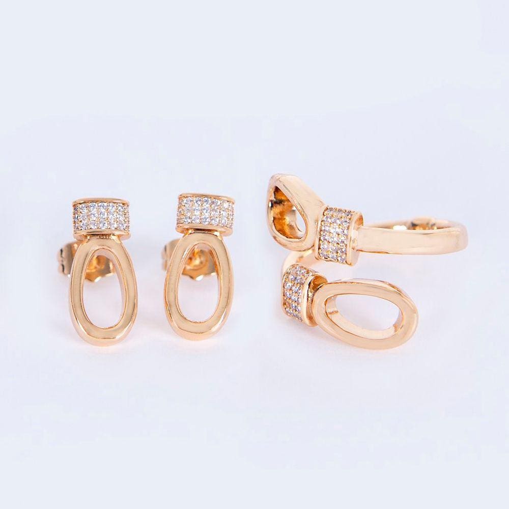 Conjunto de Anel e Brincos Banhado a Ouro