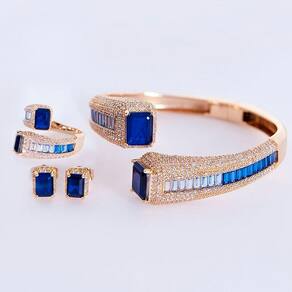 Conjunto Anel, Bracelete e Brincos Pedras