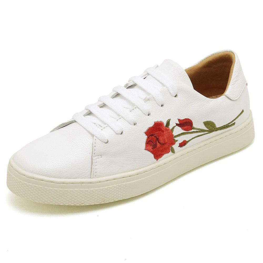 Tenis Casual Feminino Couro Detalhe Flores Forrado Cano Curto Com Cadarço Esportivo Caminhada