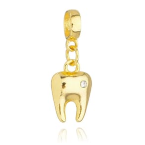 Pingente Berloque Dente Odontologia Pandora Banhado a Ouro 18k - Premium