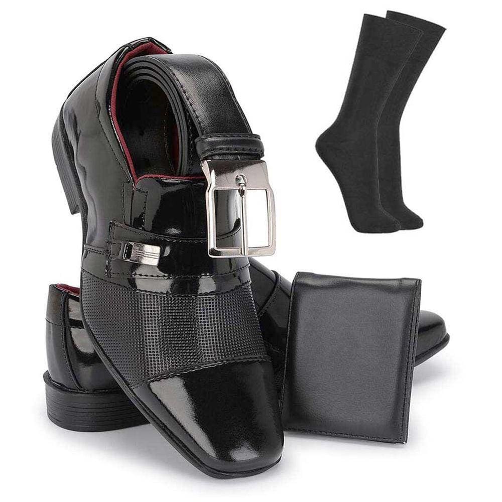 Kit Sapato Social Masculino Sem Cadarço Verniz Texturizado Cap Toe Formal + Cinto Meia E Carteira