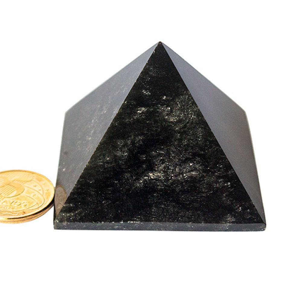 Pirâmide Obsidiana Negra 60 a 70mm entre 150 a 200g Classe A