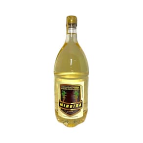 Cachaça Mineira Envelhecida Em Barril De Carvalho 2 Litros